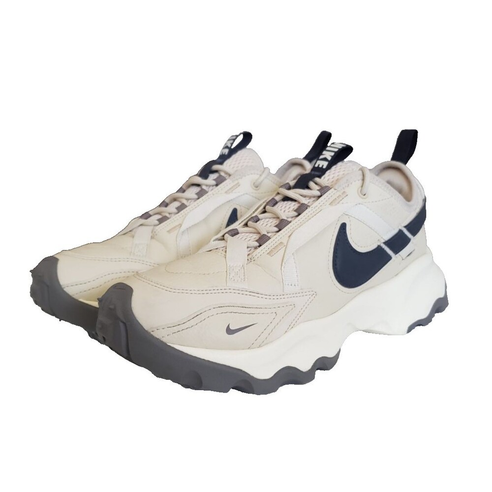 Nike Athletic Shoes in Beige and Dark Navy